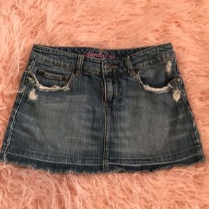 Celebrity Pink mini skirt - distressed with fray